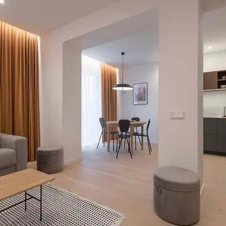 Downtown Getaway By Prime Iii קובנה